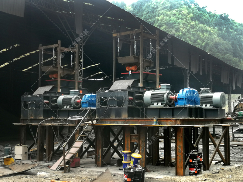 大型砂石廠購置一臺重型對輥破碎機(jī)需要投資多少？